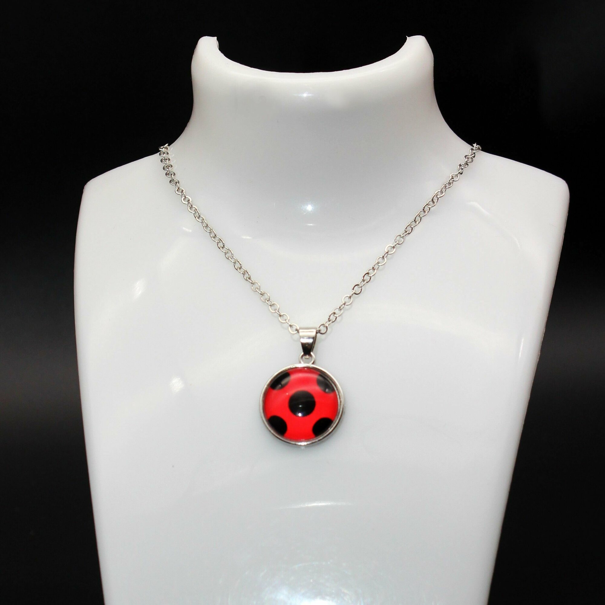 Подвеска M-Simvol, красный/черный — фото 1