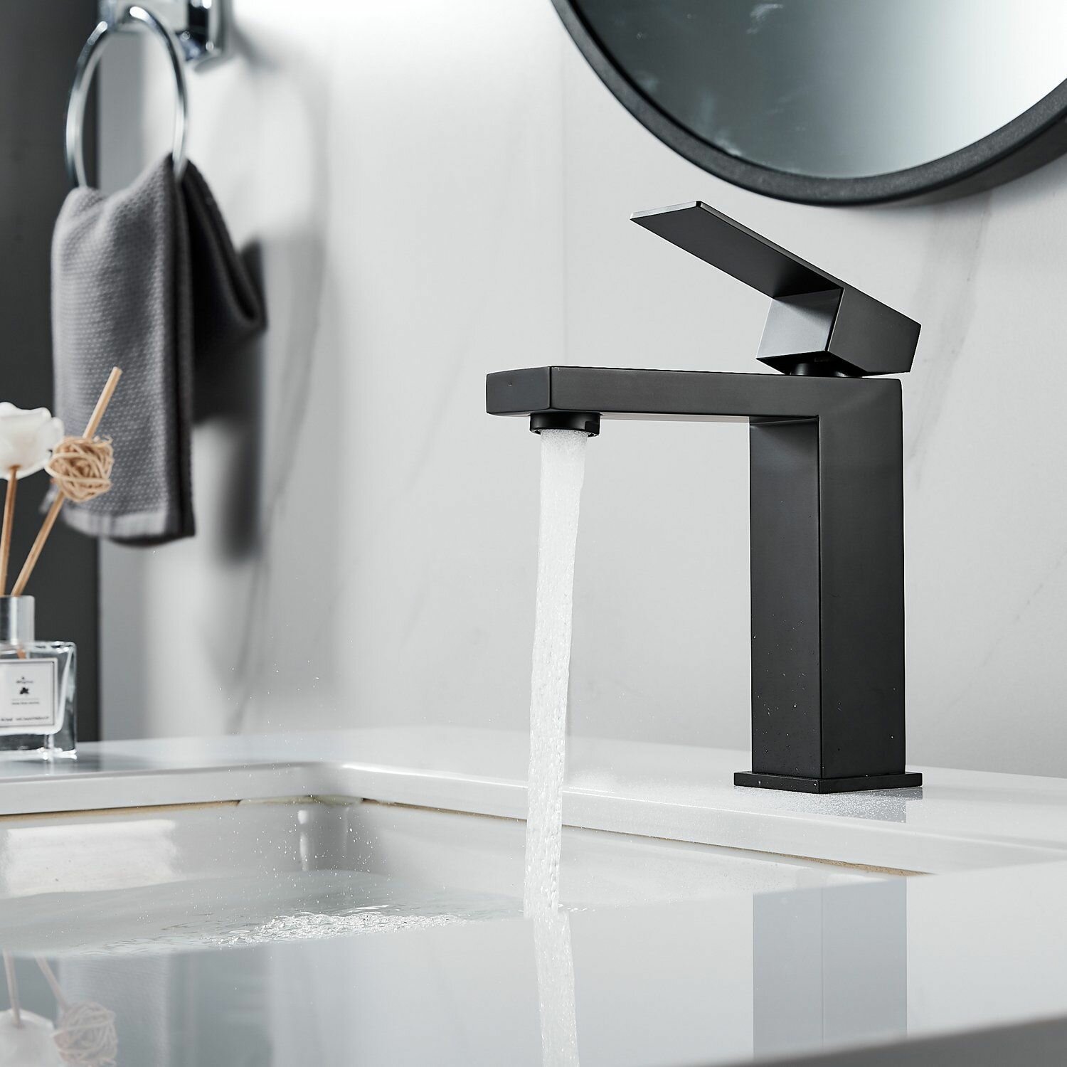 Смеситель для раковины Shevanik S7001H, нержавеющая сталь, рычажное управление, черный — фото 1