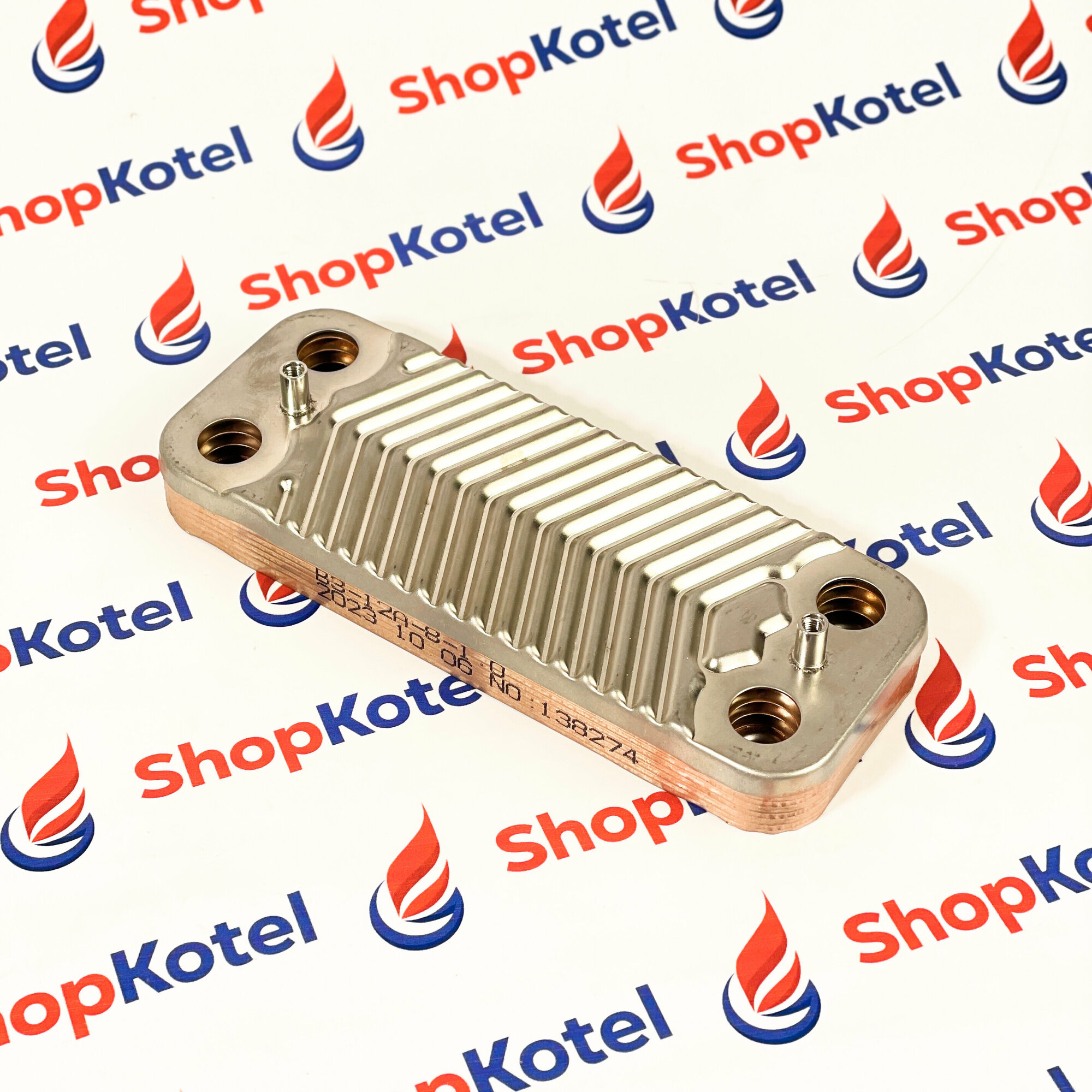 фото Теплообменник ГВС 8 пластин для котлов Viessmann, Electrolux, Ferroli, Fondital, Ariston, Beretta,148 мм