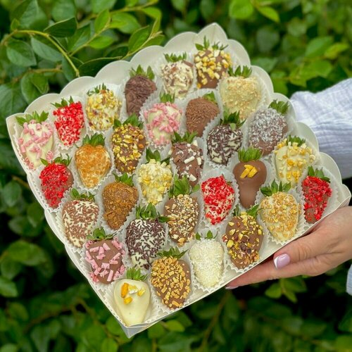 Изображение товара Клубника в шоколаде Набор в коробке "Especially for you" 36-49 шт