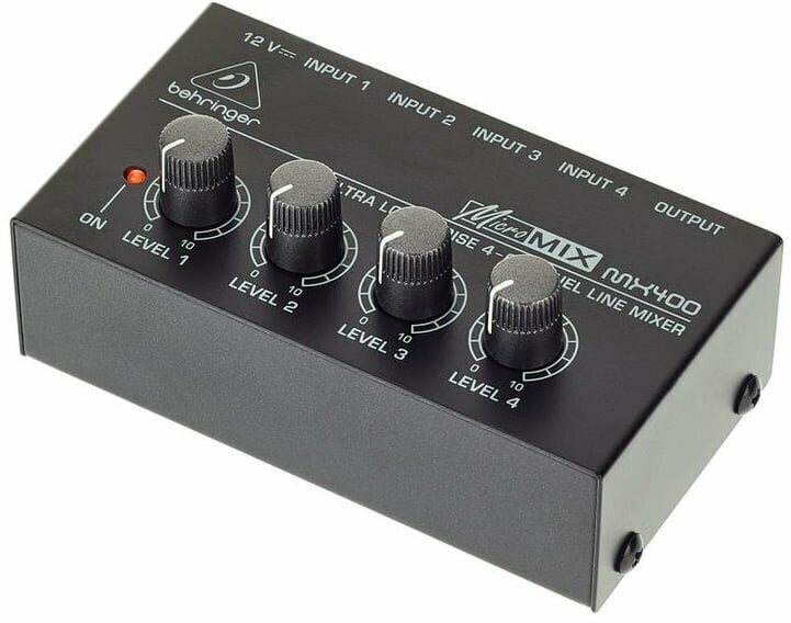 Микшерный пульт Behringer MX400