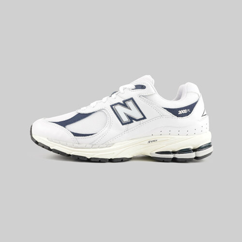 фото Кроссовки new balance 2002, размер 43 eu, белый
