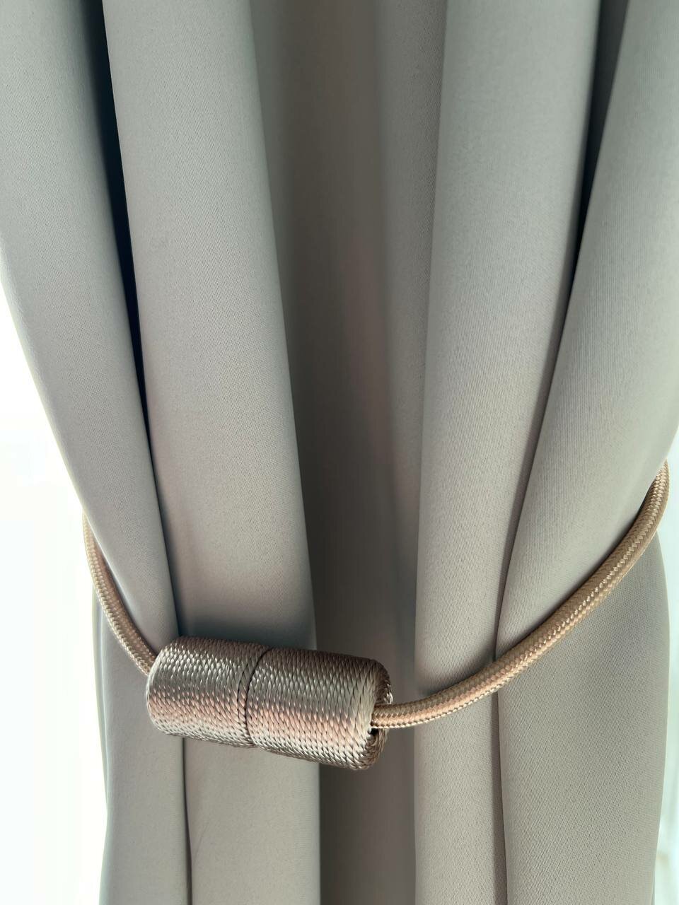 Подхват для штор магнитный, 2 шт, бежевый, для классических штор — фото 1