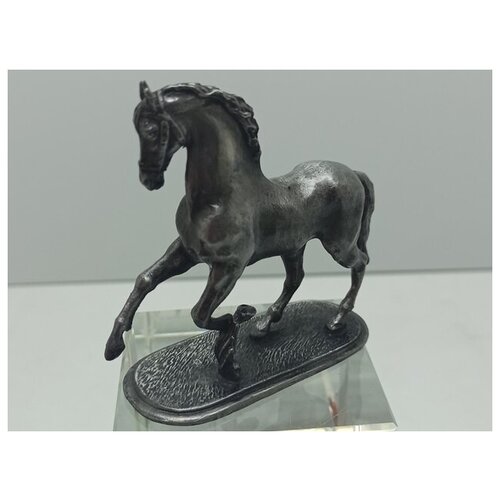 Оловянная фигурка 