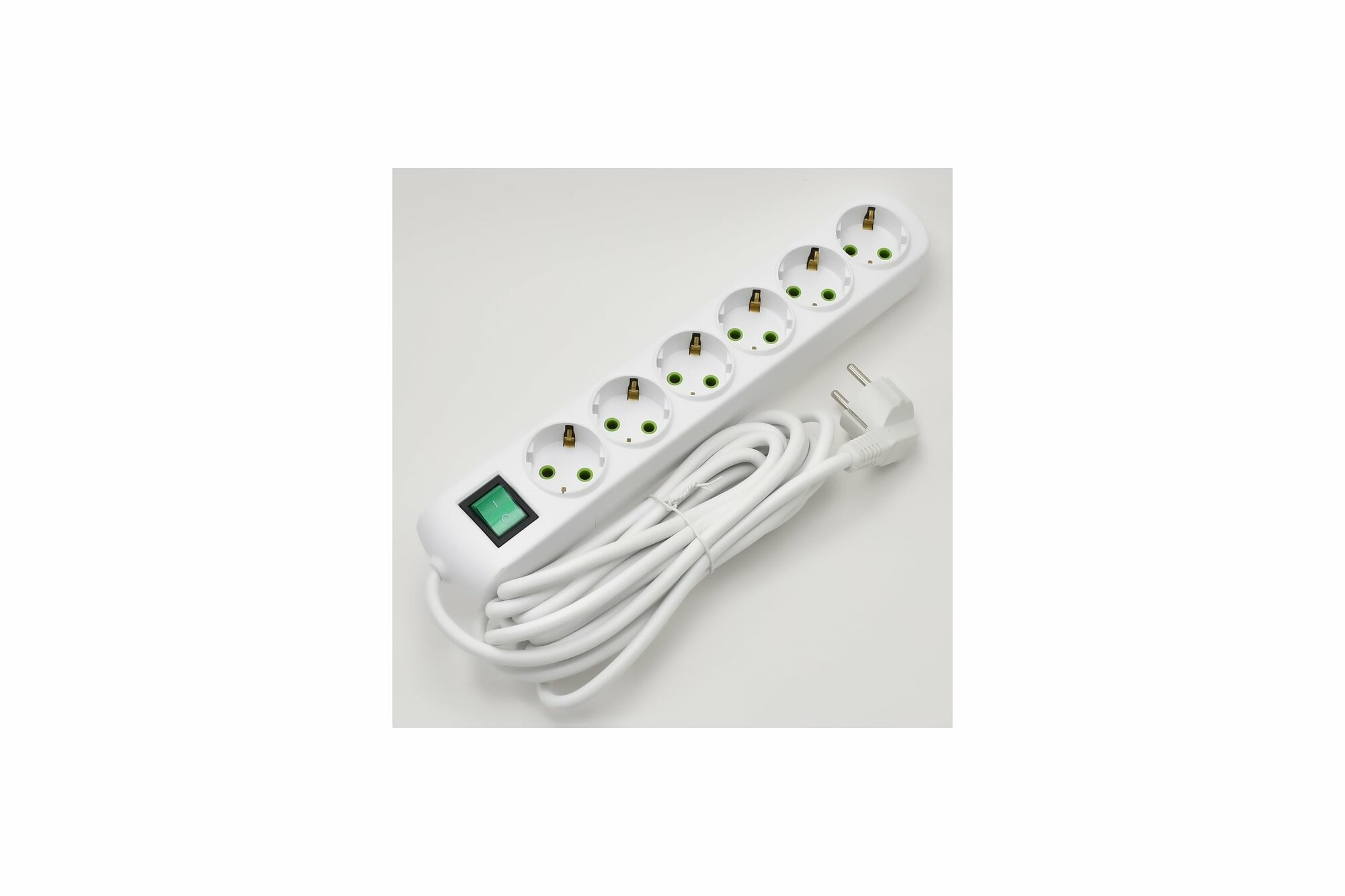 фото Lezard LETITIA Удлинитель с/з 6 входа 5 метра с выключателем 721-0605-602