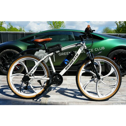 Велосипед горный RICHIESTO на литых дисках 26 дюймов дисковые тормоза рама 185 белый с коричневым 2770000₽