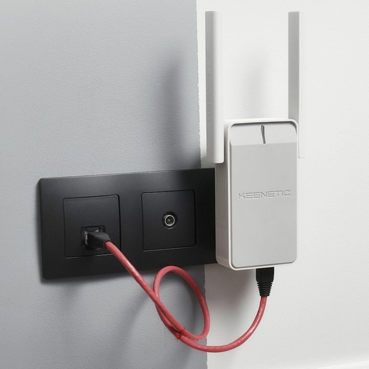Усилитель Wi-Fi сигнала Keenetic Buddy 5 (KN-3311). Mesh-ретранслятор, повторитель — фото 1