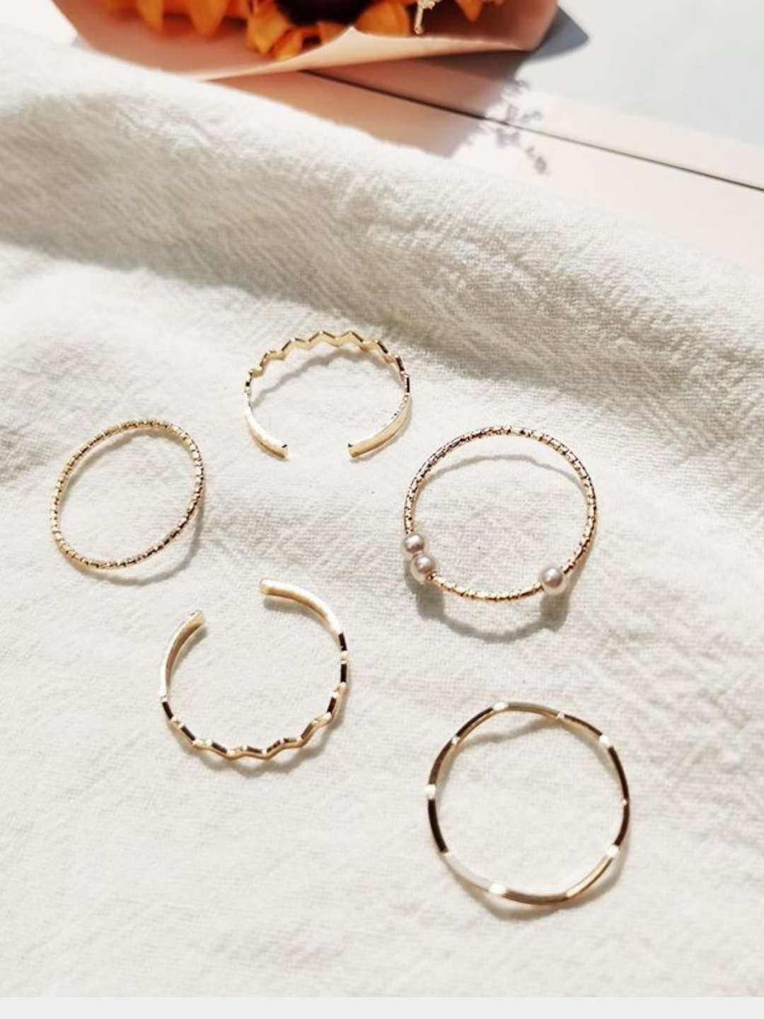 Славянский оберег, набор колец, хризоберилл, силикон, сапфировое стекло, лазурит, халцедон, малахит синтетический, кошачий глаз, амазонит, гроссуляр, обсидиан, нефрит, полимерная глина, спессартин, змеевик, хрусталь, турмалин синтетический, размер S, ширина 3 мм, розовый — фото 1