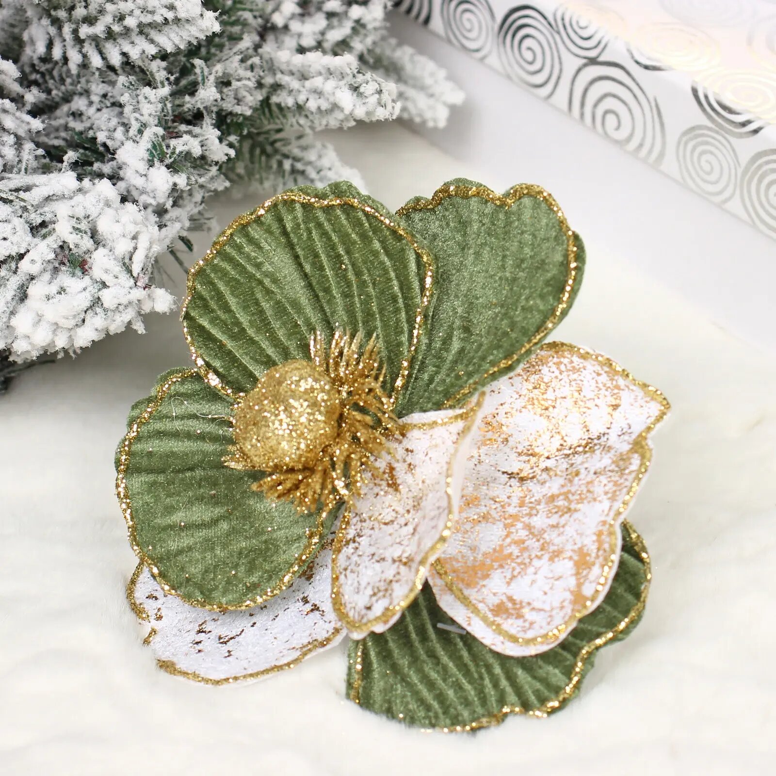 Украшение новогоднее «Пуансеттия - Нежность» 15 см текстиль изумруд/золото праздничный декор