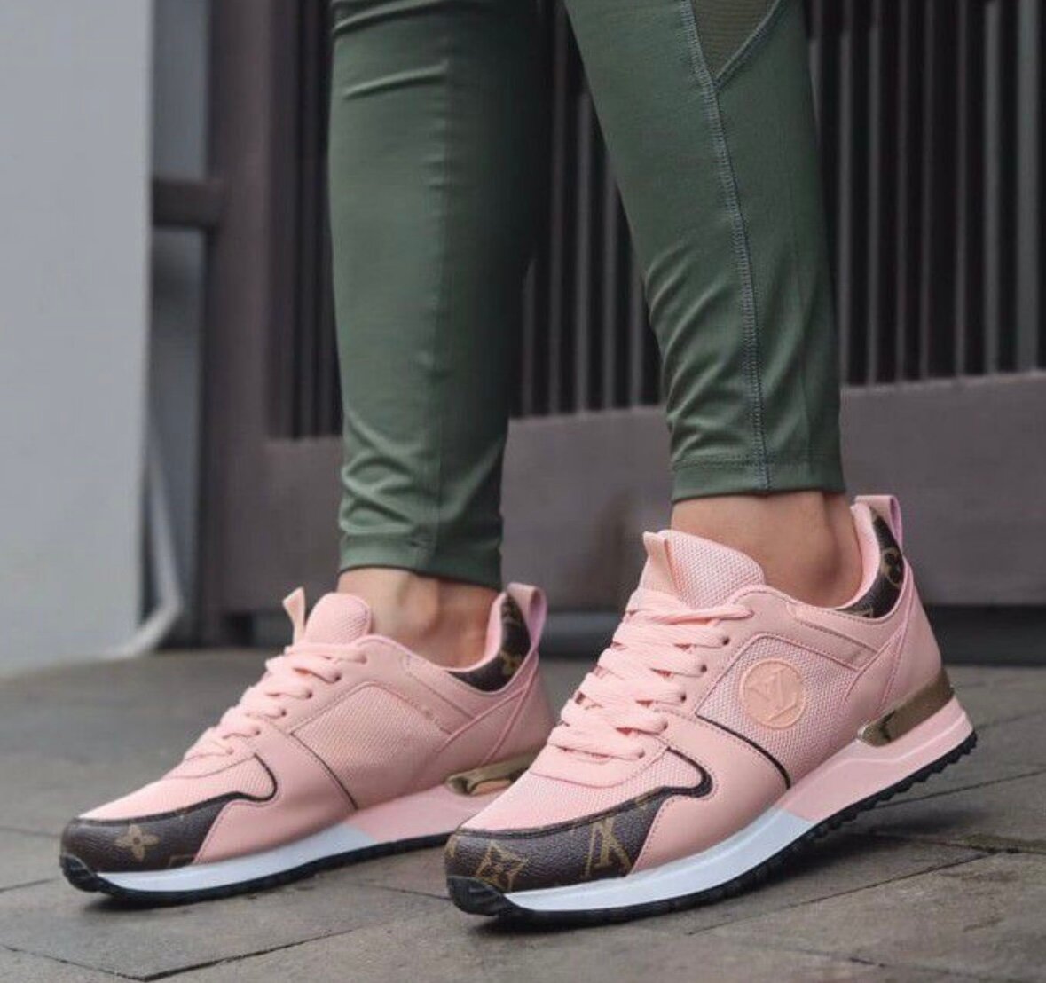 Кроссовки  1 Low, полнота M (US)/ на среднюю стопу, размер 40, pink