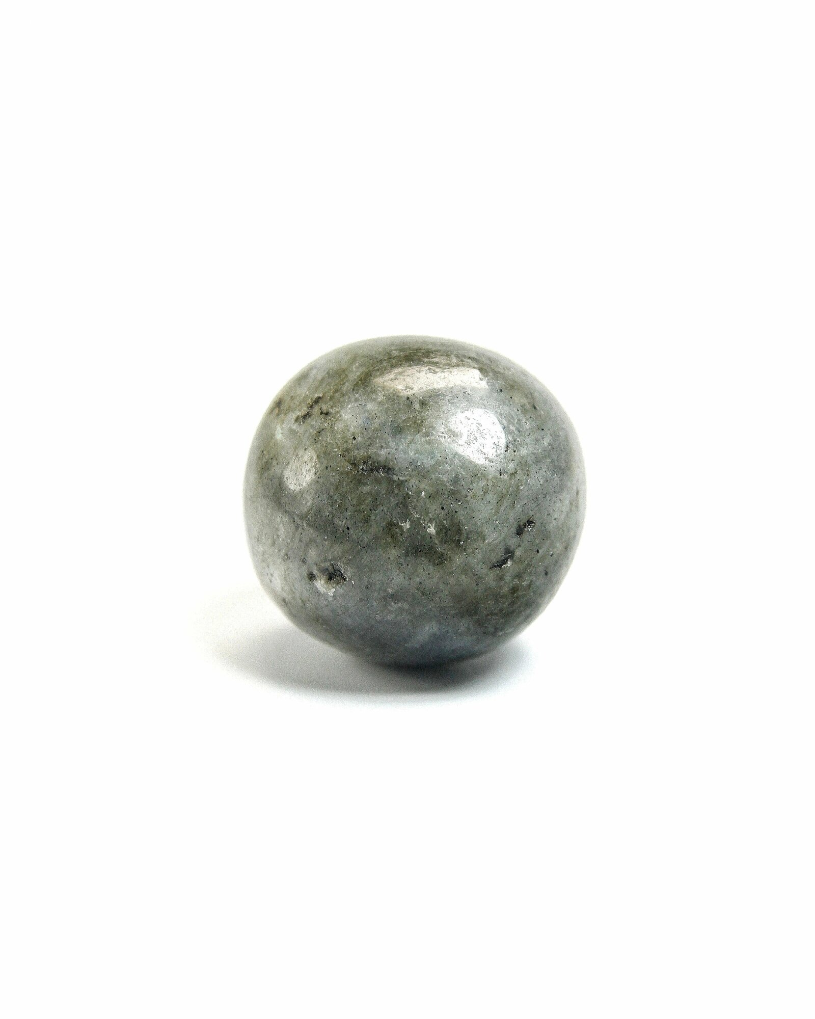 Натуральный камень Галтовка Лабрадор для декора, поделок, бижутерии, 2-2,5 см, 1 шт