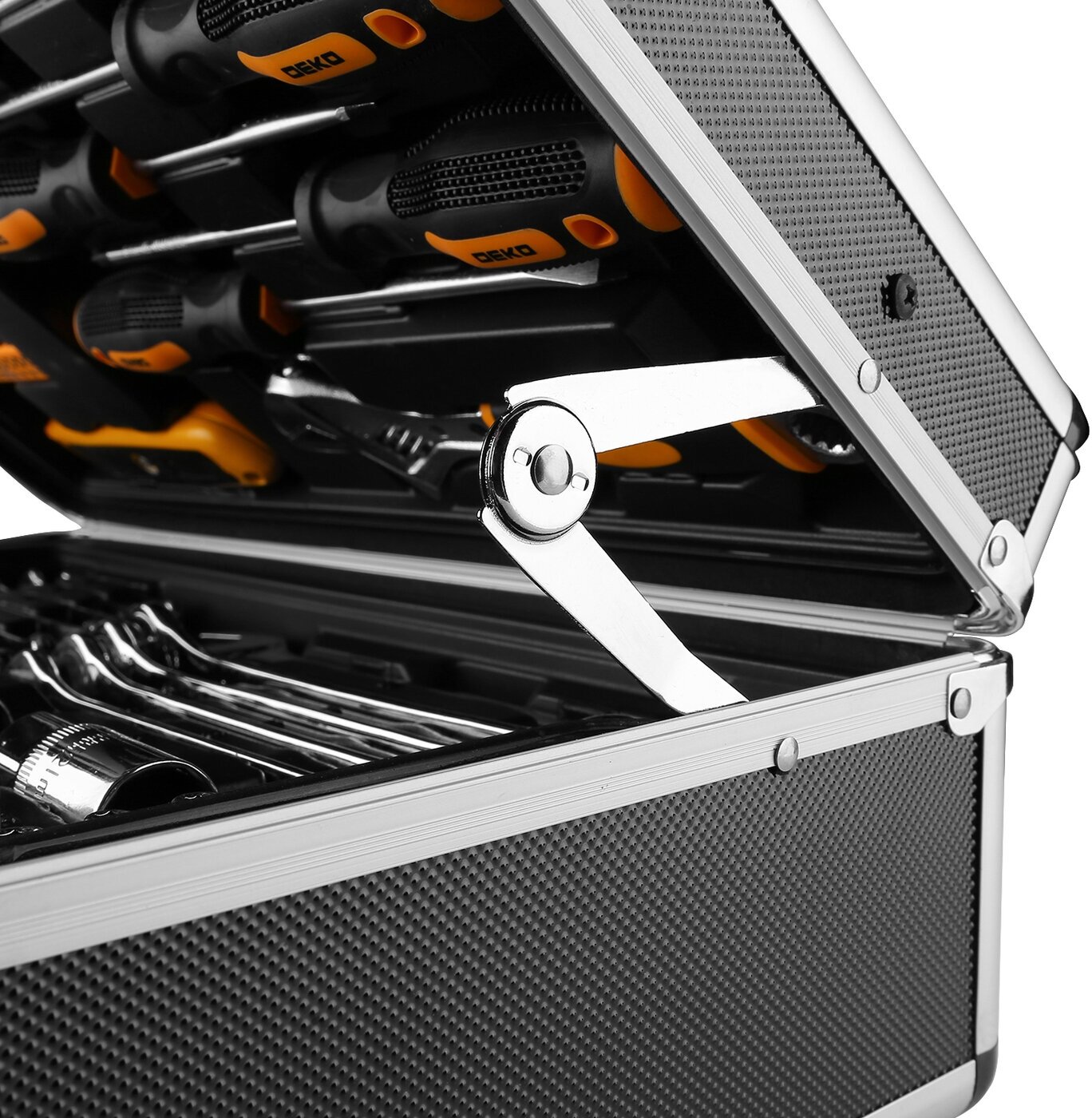 Профессиональный набор инструмента для дома и авто в чемодане DEKO DKMT95 Premium (95 предметов)
