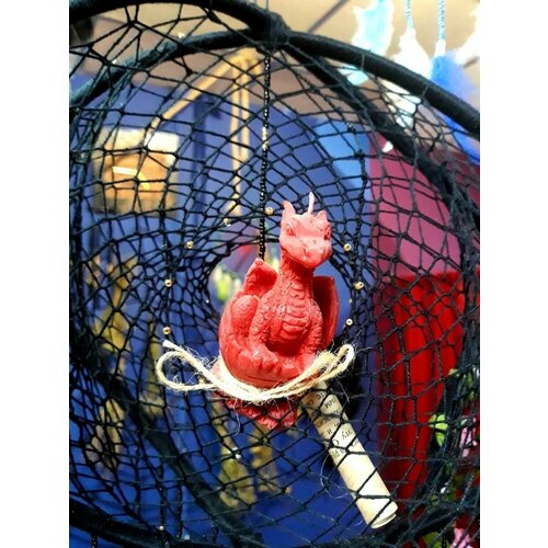 Свеча Дракон восковая с заговором защиты