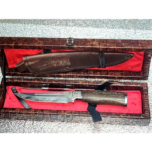 Нож туристический Охотник 3 , разделочный в чехле ножнах и подарочный кожаный футляр , ручка нож. ( закал. Сталь65х13)