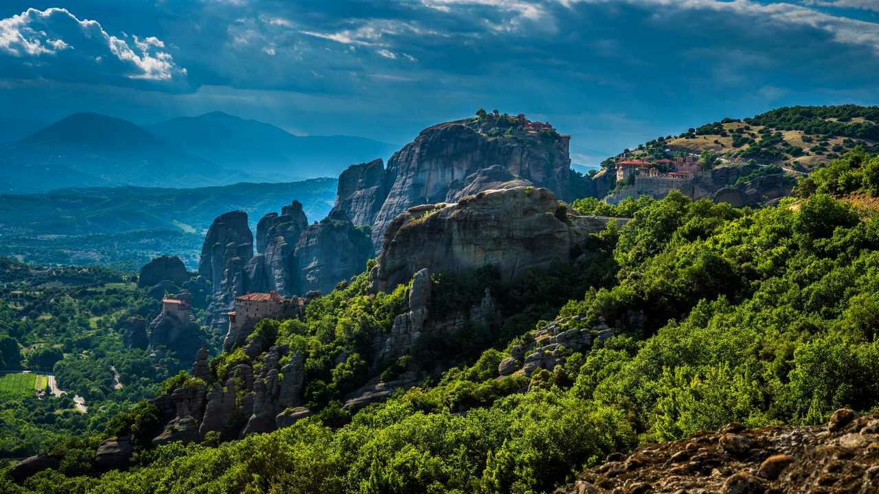 Картина на холсте 60x110 LinxOne "Греция Meteora скалы Горы" интерьерная для дома / на стену / на кухню / с подрамником