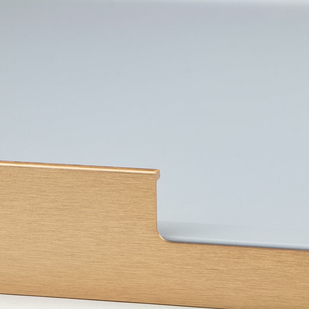 Торцевая мебельная ручка LIND C=128 мм золото брашированное - фотография № 4