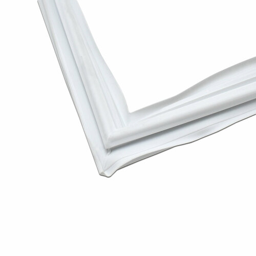 Уплотнительная резина для холодильника Бирюса 0029501000 01 белый