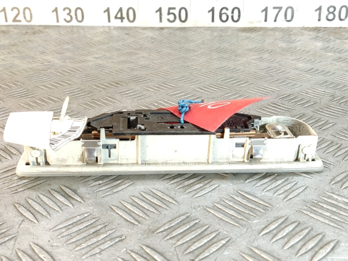 Плафон салонный AUDI A6 C6 2004-20 4F0947111