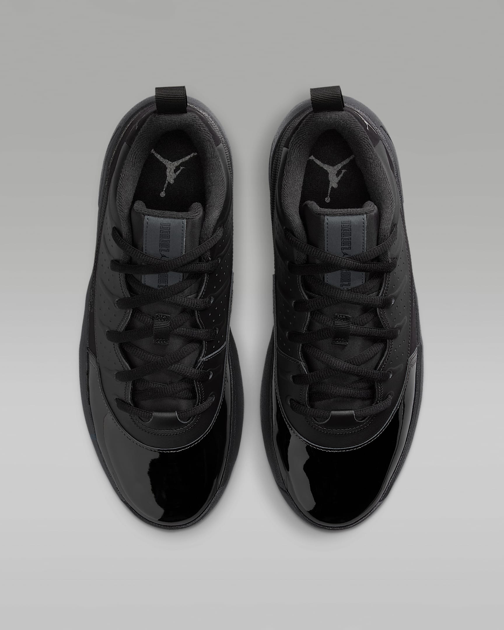 Кроссовки Jordan Max Aura 7, размер 8,5 US, черный/серый — фото 1