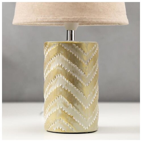 фото Лампа настольная risalux е14, 40 вт, бежевый, 20*20*33,5 см