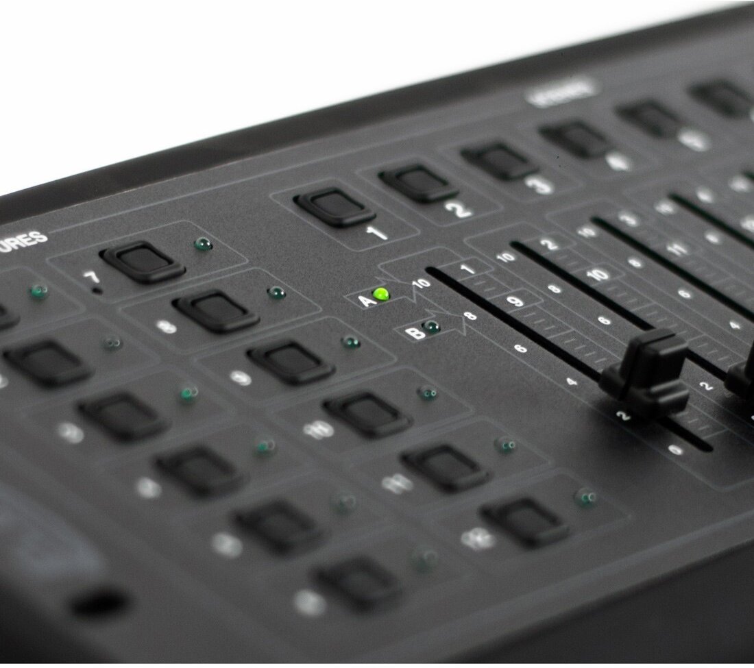 Пульт управления ADJ DMX Operator 1 на 192 DMX-канала для сценического освещения