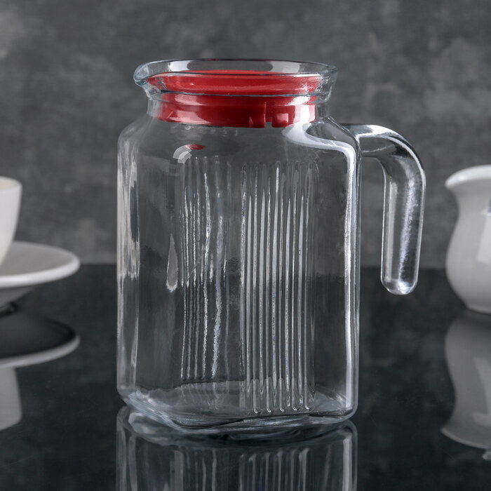 Кувшин с крышкой 