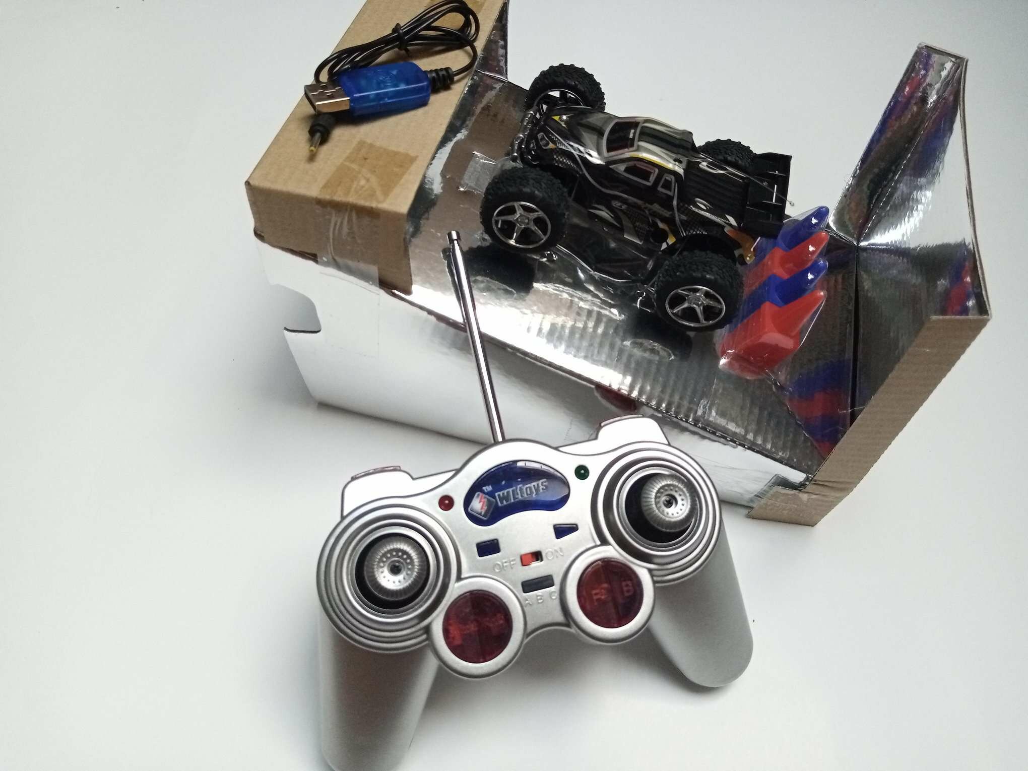 Машина на радиоуправлении — фото 1