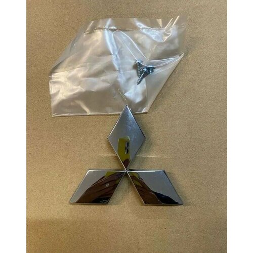 Эмблема Значок Mitsubishi Pajero IV Паджеро 4 MR584916 1490₽