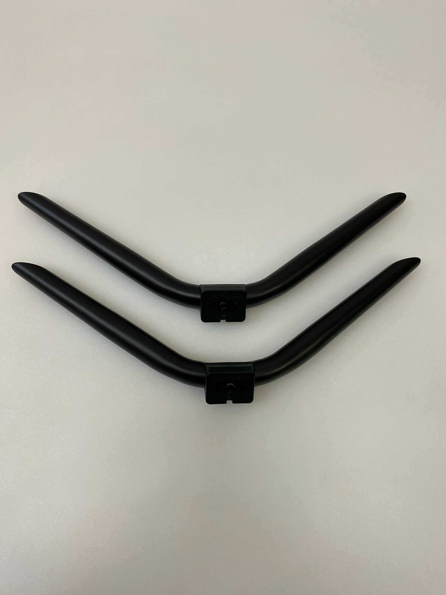 Подставка комплект 2 шт. Черный, для телевизора Candy Uno 50