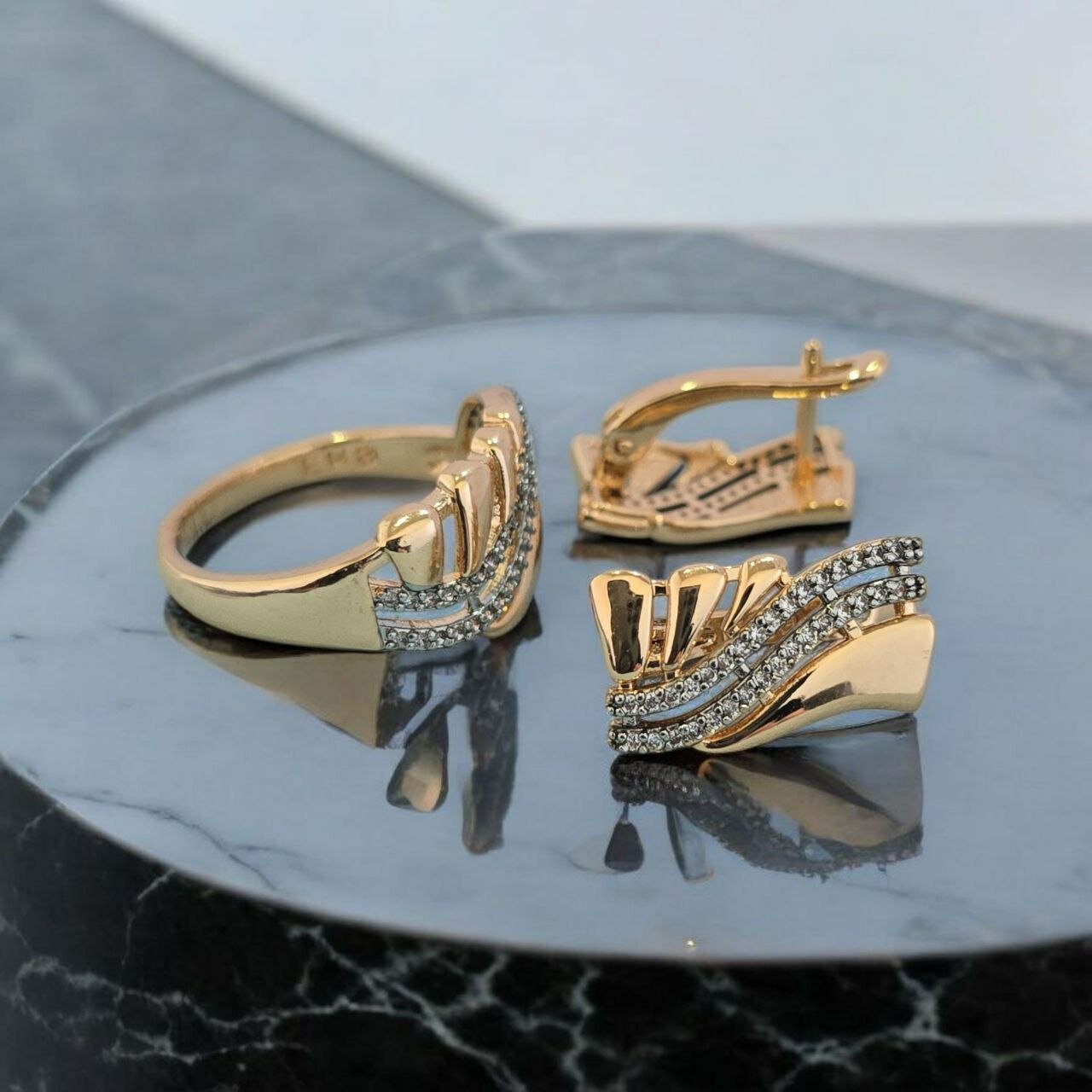 Комплект бижутерии: кольцо, серьги, азурит, размер кольца 17, золотой — фото 1