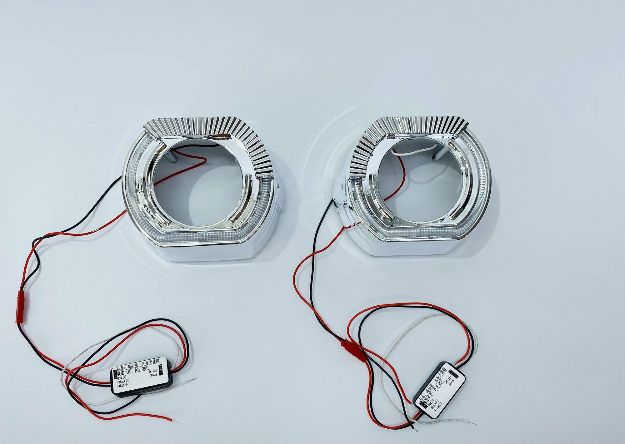 Декоративные бленды (маски) №135GD2 для линз 2.5", с CREE LED габаритами с функцией притухания, комплект 2 шт