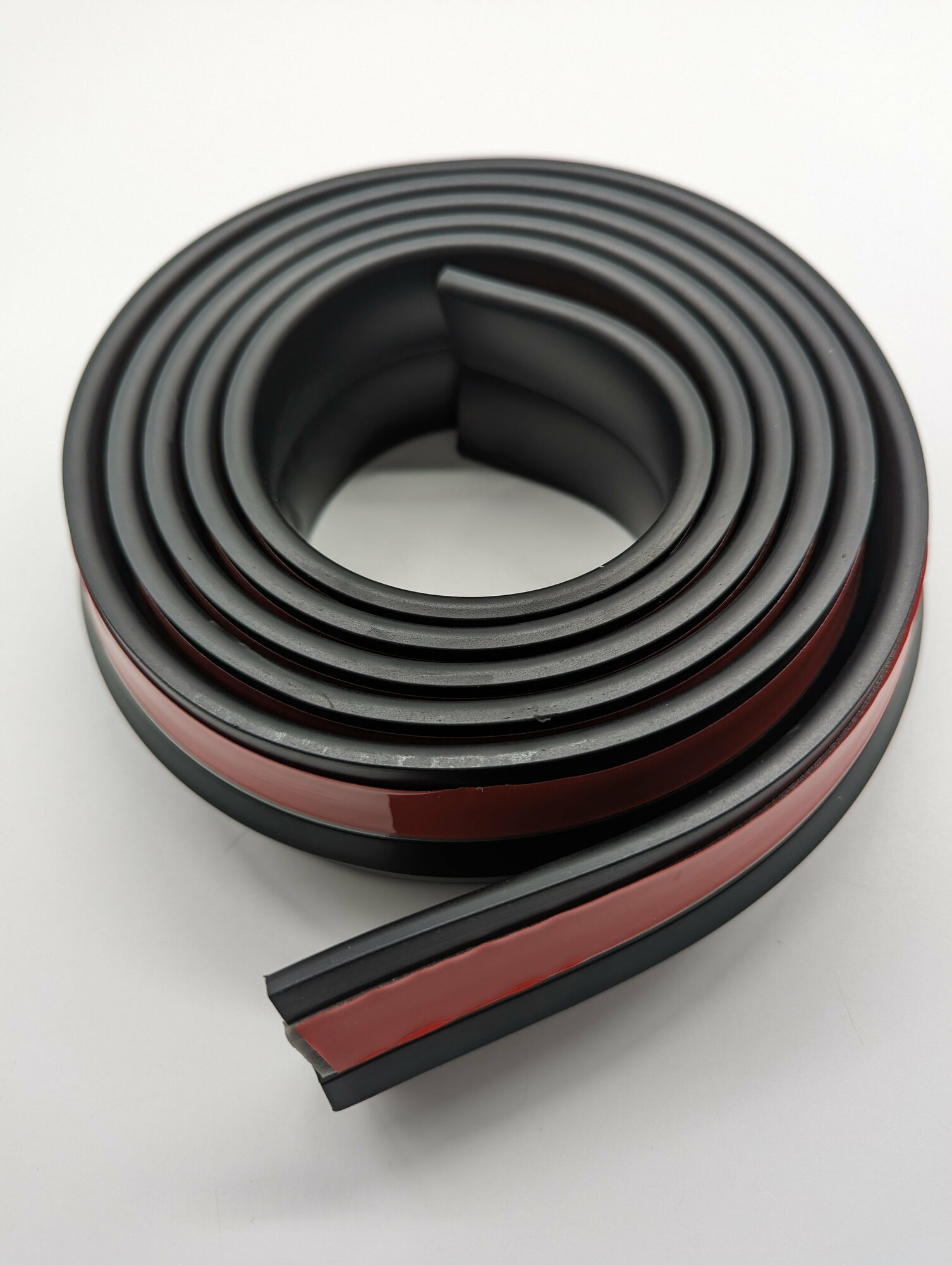 Универсальная резиновая губа тюнинг бампера 2,5 м черная широкая G