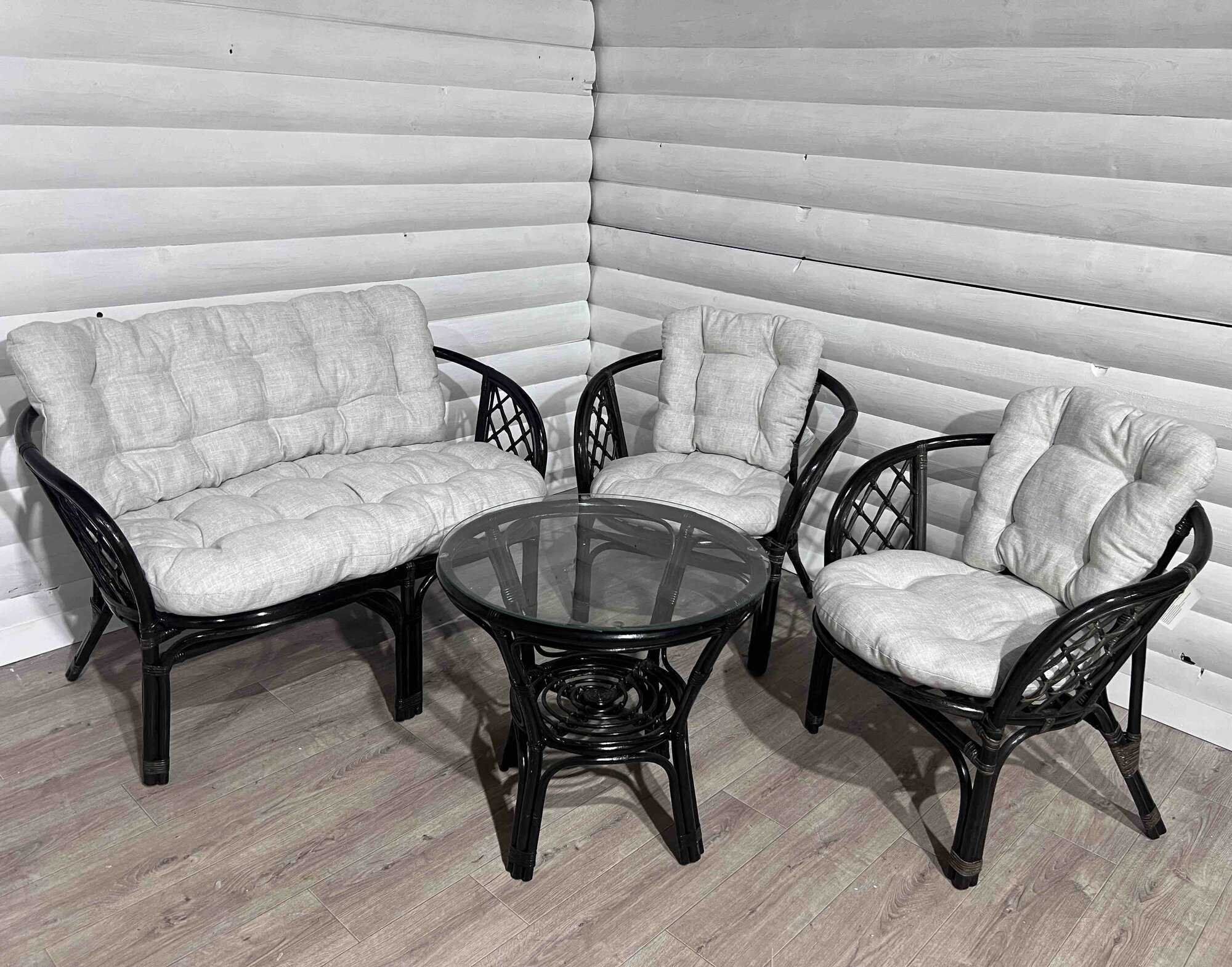 фото Комплект "Багама" из натурального ротангового бука с подушками из светло-серой рогожки