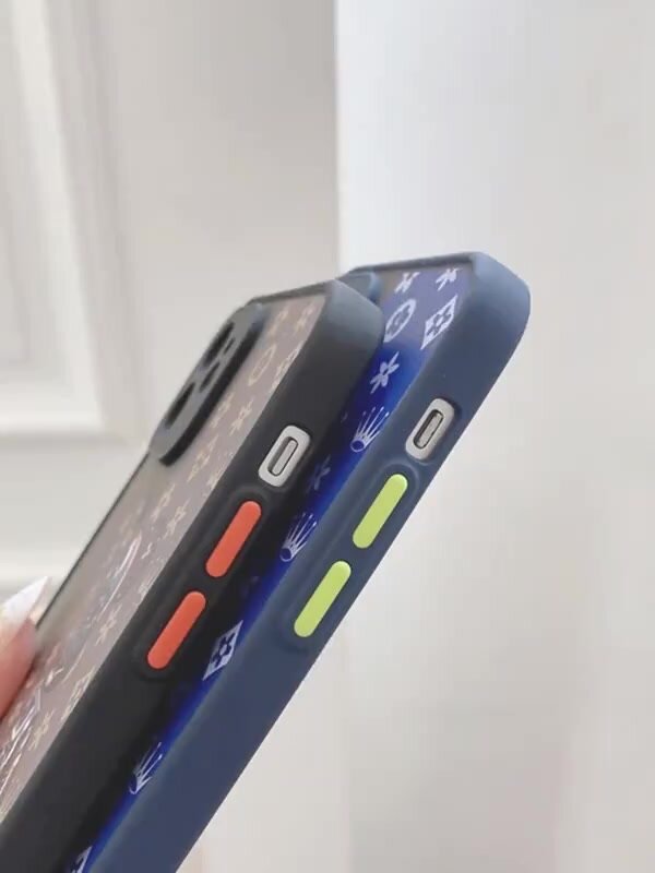 Чехол на Iphone 11 (Айфон 11) с рисунком и защитой камеры — фото 1