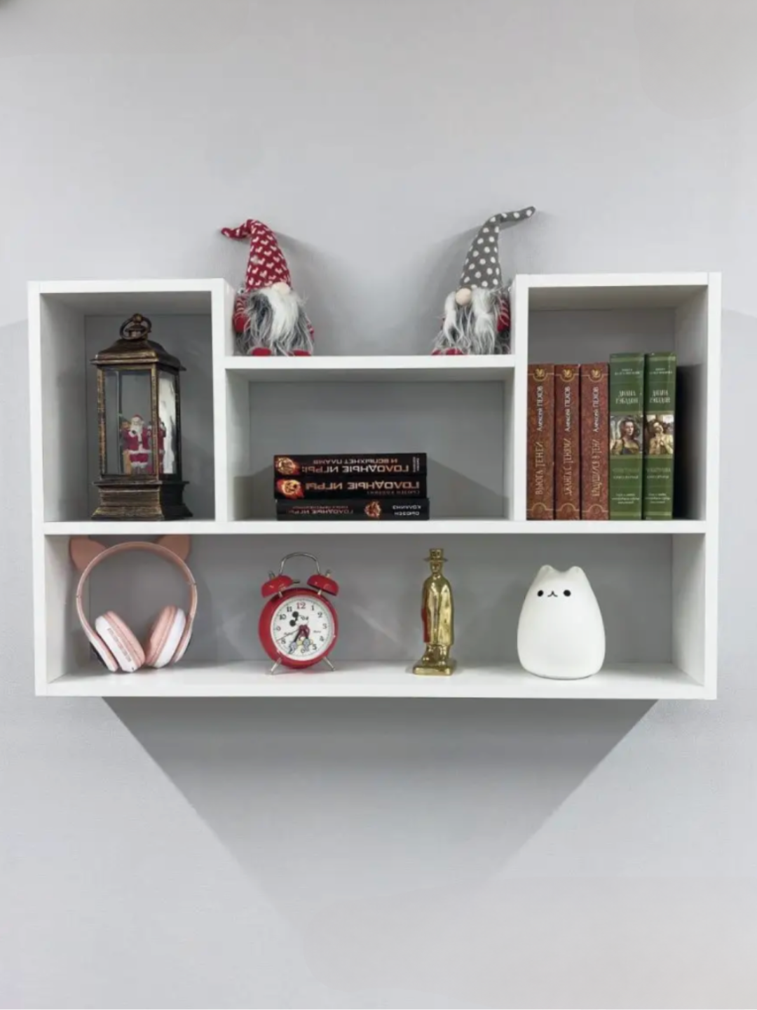 Многофункциональная полка-органайзер «Белый Куб» – стильное решение для хранения и декора