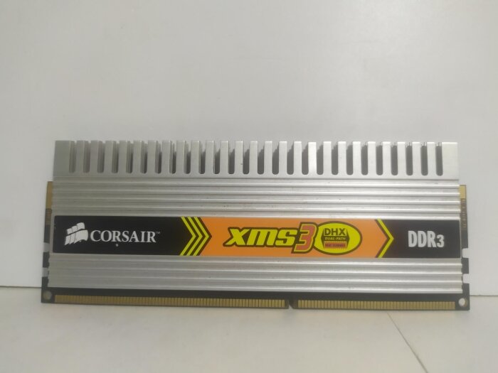 Оперативная память CORSAIR XMS3 DDR3 1024/12800/1600 CM3X1024-1600C7DHX