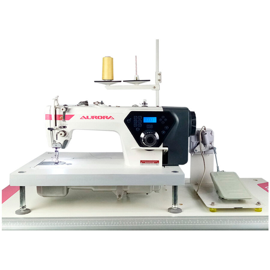 Прямострочная промышленная швейная машина с автоматикой и увеличенным челноком Aurora H5-B Home с компактным столом Aurora