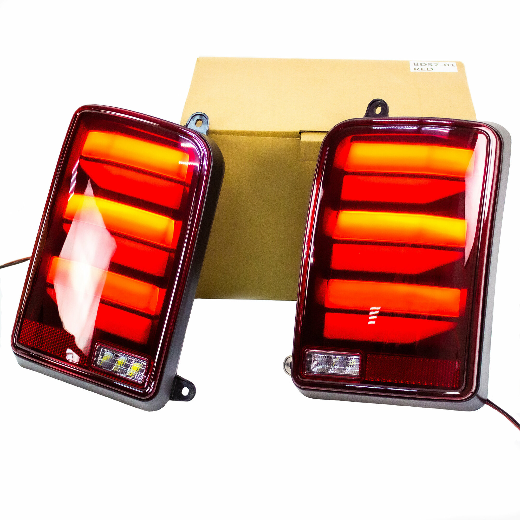 фото Задние фонари диодные в стиле Mercedes E-class на Лада Нива 4x4, Urban