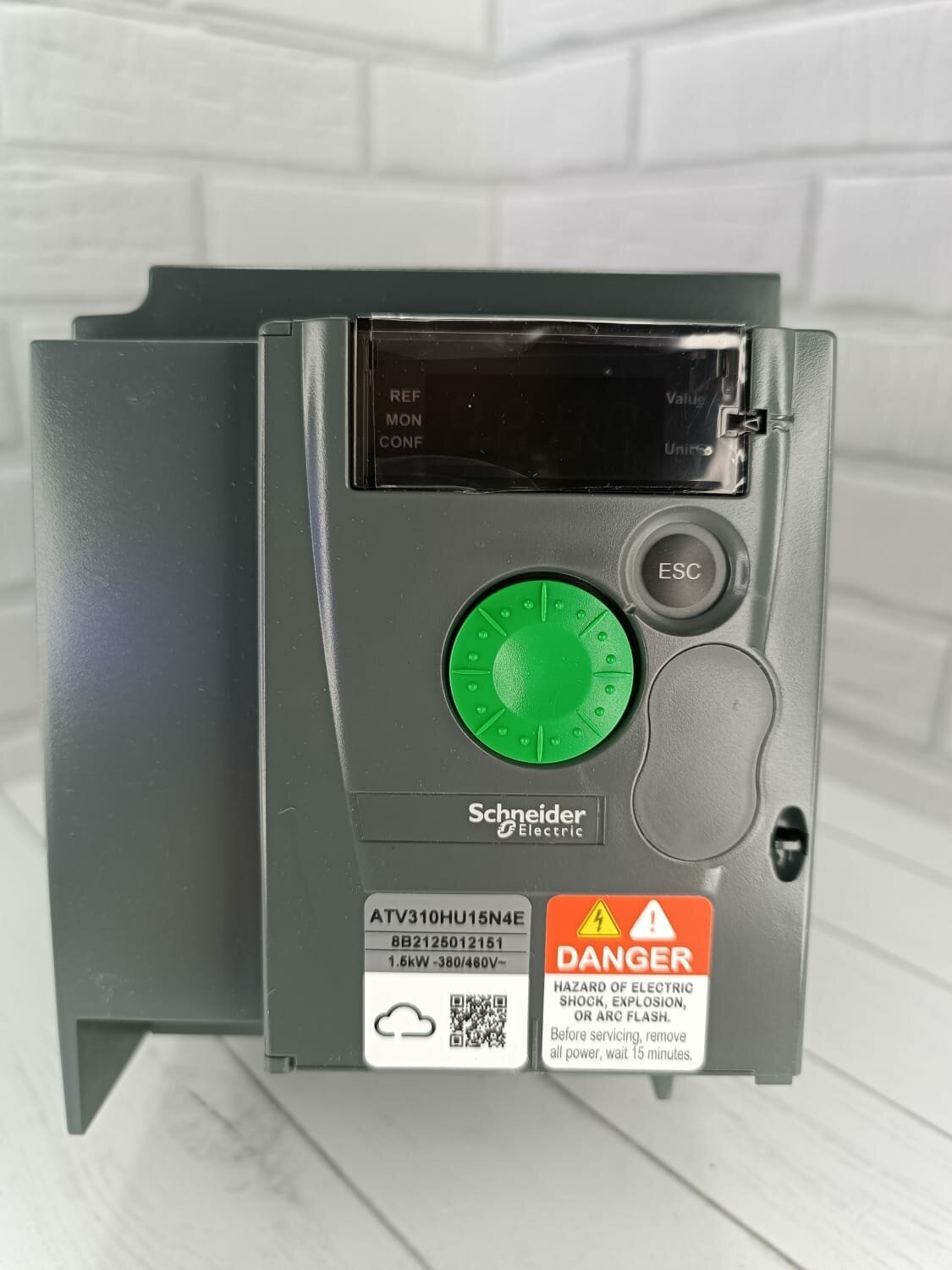 Преобразователь частоты Schneider Electric ATV310HU15N4E