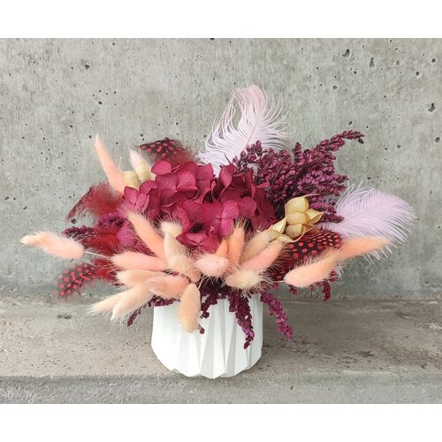 Гортензия Стабилизированная и Сухоцветы в Бетонном кашпо 4390₽