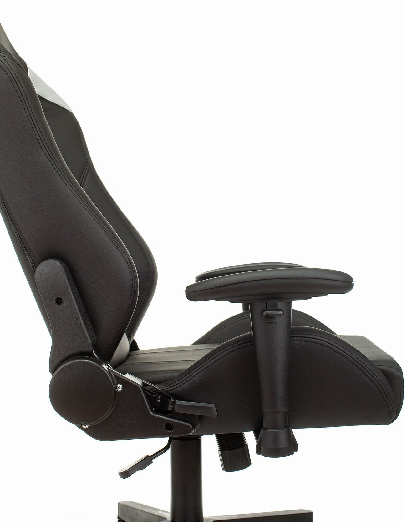 Компьютерное кресло Zombie HERO BATZONE PRO игровое, обивка: искусственная кожа, цвет: черный - фотография № 11