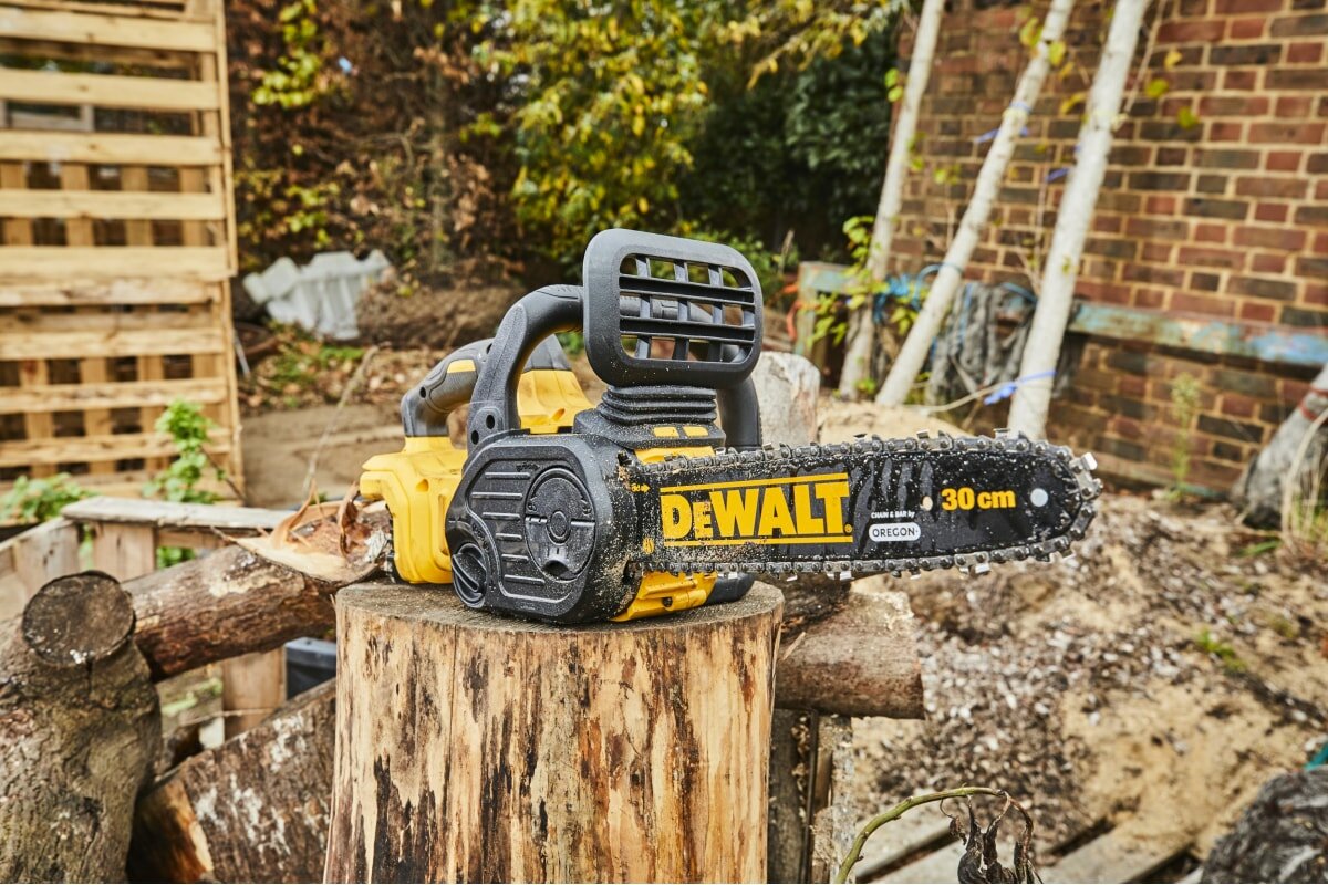 Аккумуляторная цепная пила DeWalt DCM565N - фотография № 5