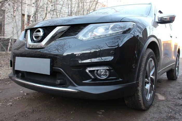 Защитная сетка радиатора для NISSAN X-TRAIL 2015-2018 (T32), низ, 1шт, под парктроник