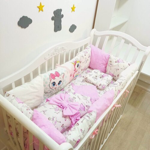 Изображение товара Комплект бортиков в кроватку из 16 предметов Mamdis для новорожденных и малышей розовый