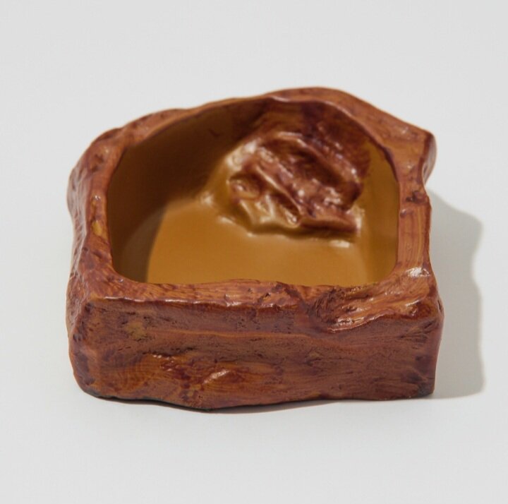 Миска NOMOYPET "Камень" малая квадратная 8*7*2,8 см, ц. коричневый - фотография № 2