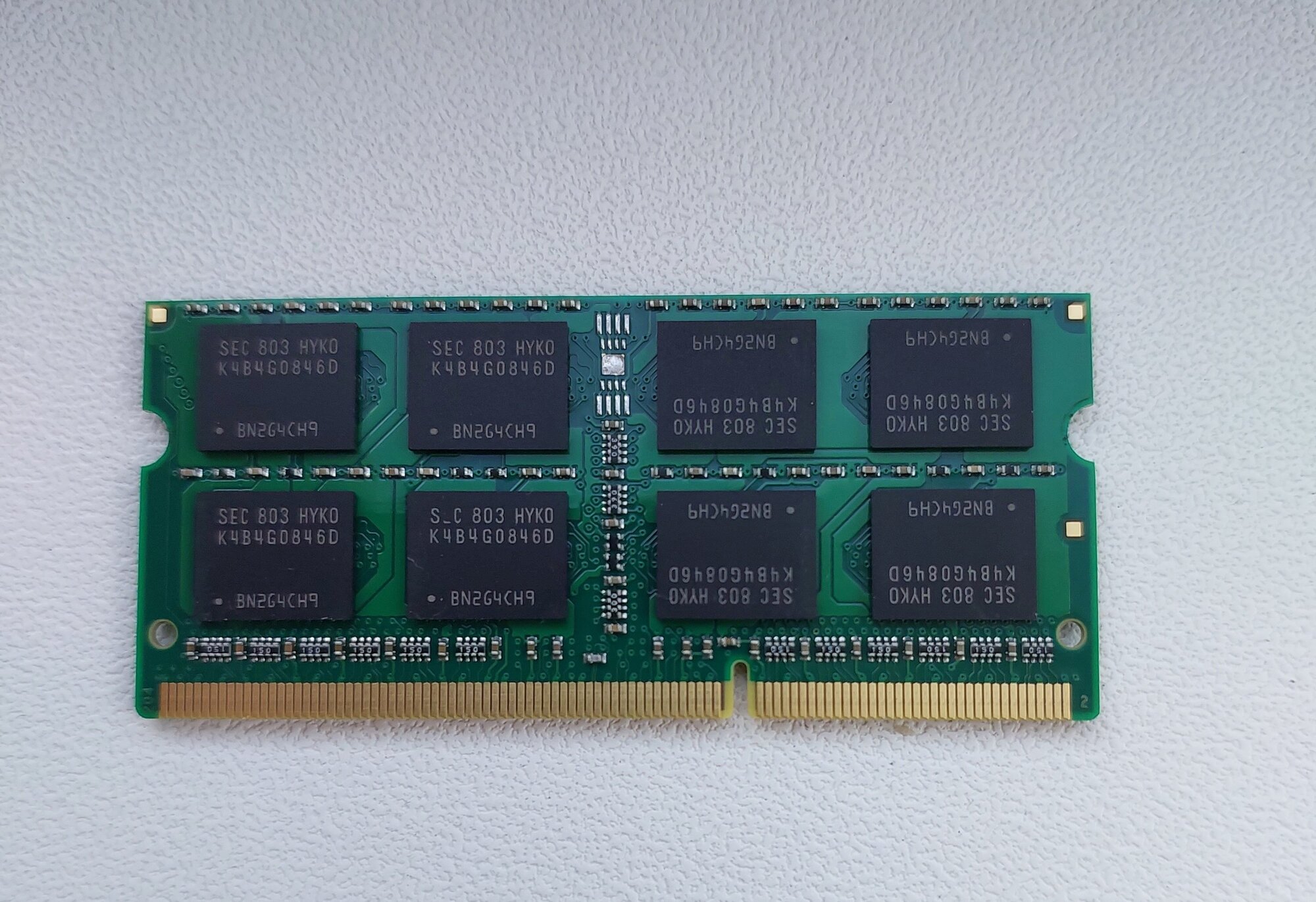 Оперативная память Samsung 8 ГБ PC3L (DDR3L) 1600 МГц SODIMM 1,35v