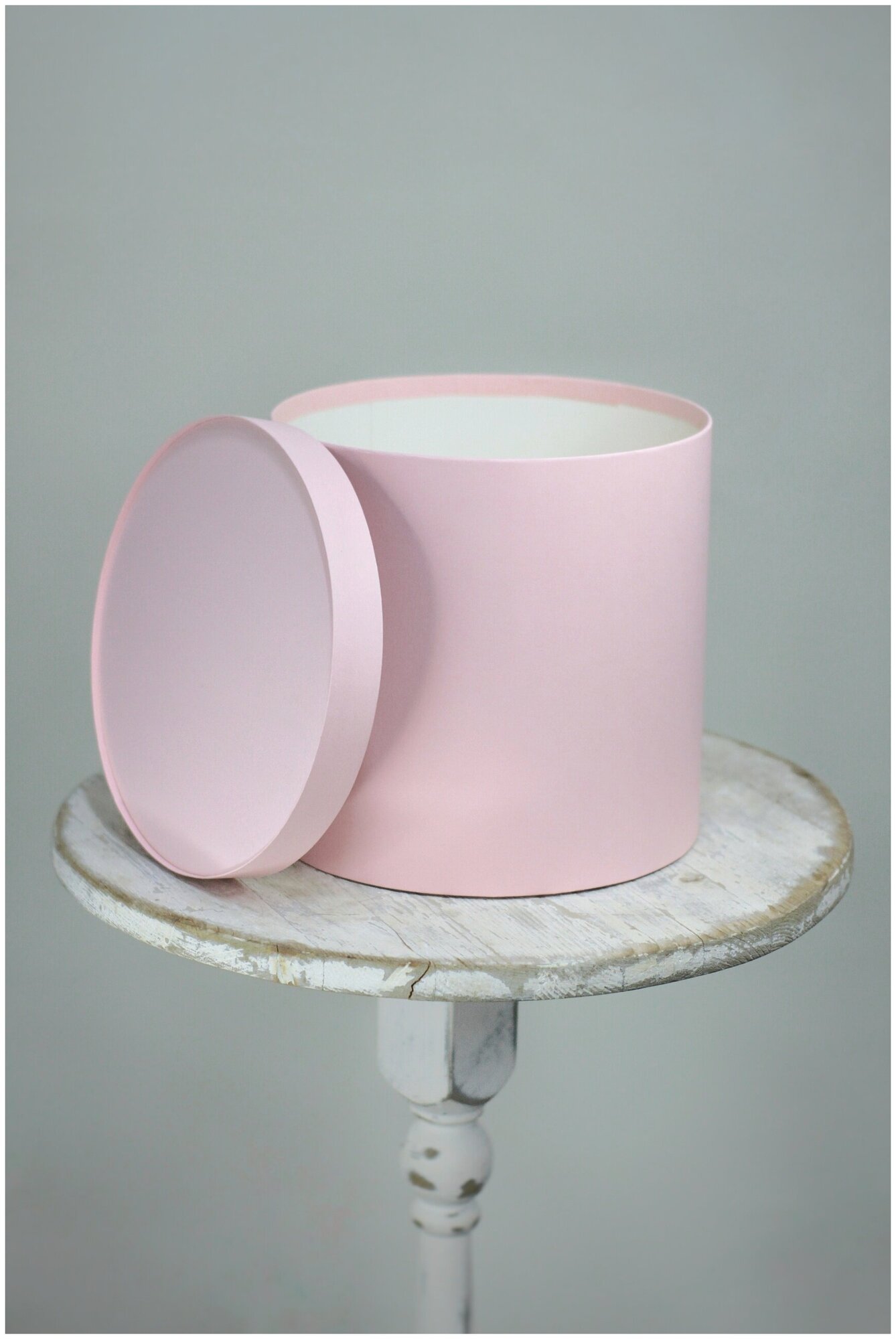Шляпная коробка с крышкой 20х20 см светло-розовый - фотография № 1