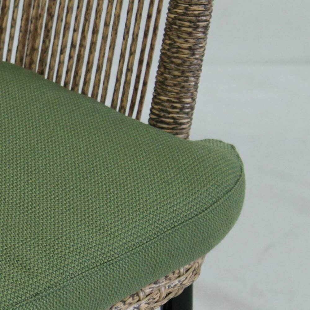 Кресло садовое плетеное из ротанга Паулина от Malacca, цвет- индийское дерево с подушкой Олефин