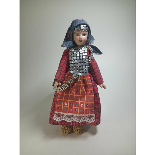 Кукла коллекционная в удмуртском женском костюме (доработанный костюм) кукла коллекционная фарфоровая в женском придворном костюме 18 века