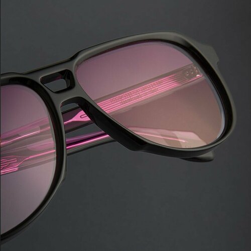 Солнцезащитные очки Cutler & Gross SKU CGSN-9782-60-01, черный